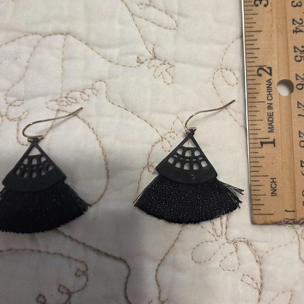 Black Fan Tassel Earrings - Picture 3 of 3